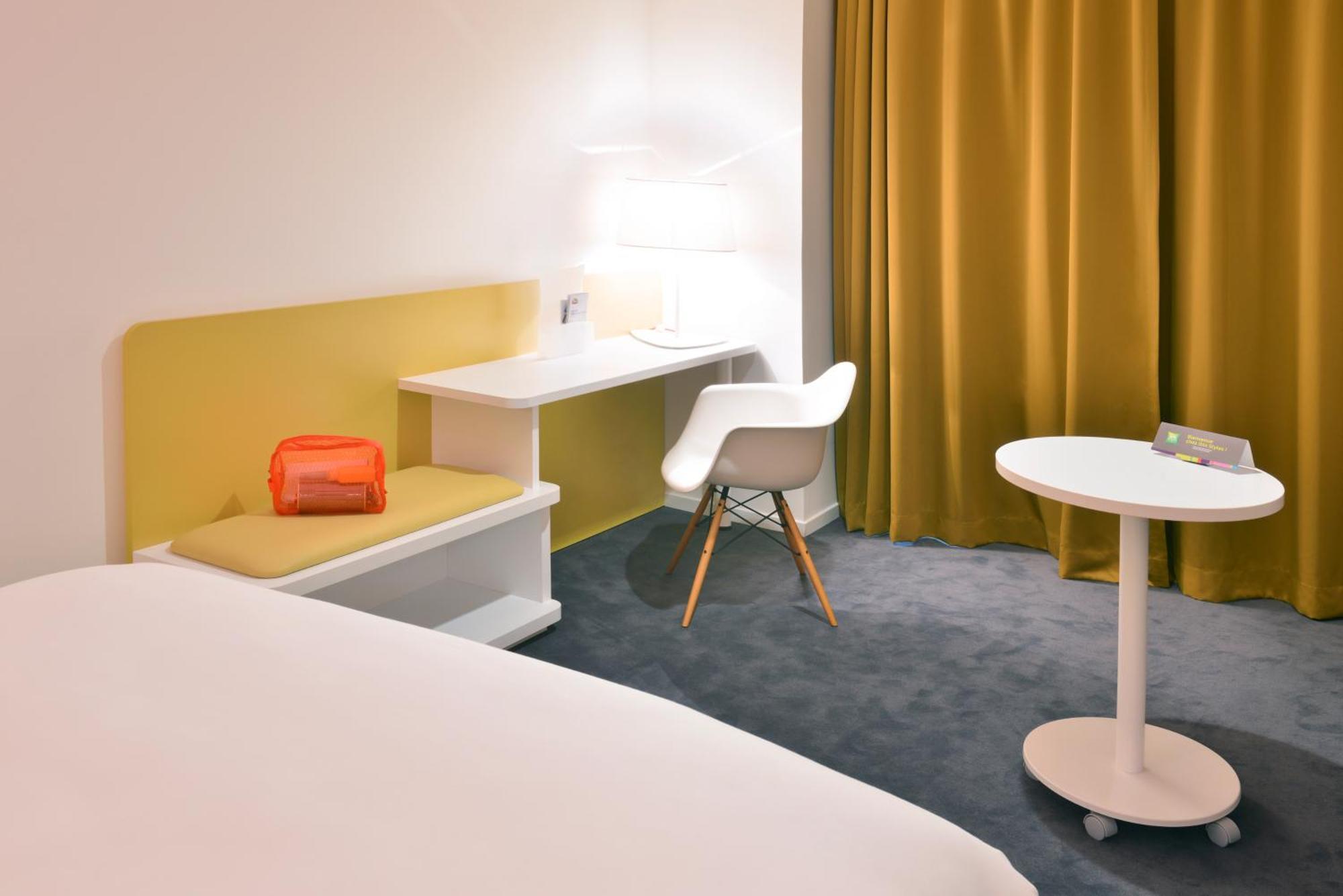 Hotel Ibis Styles Montelimar Centre Exterior foto
