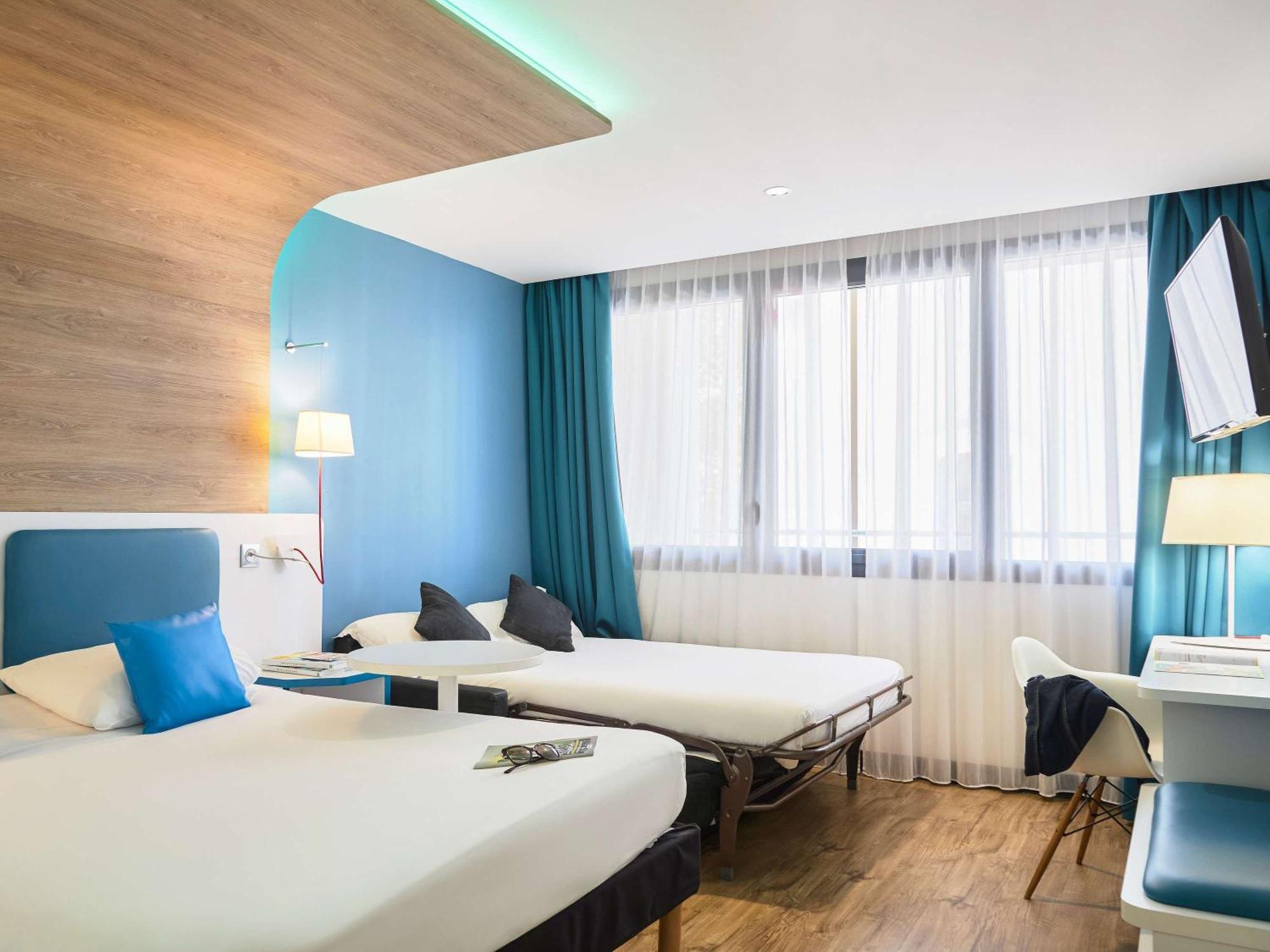 Hotel Ibis Styles Montelimar Centre Exterior foto