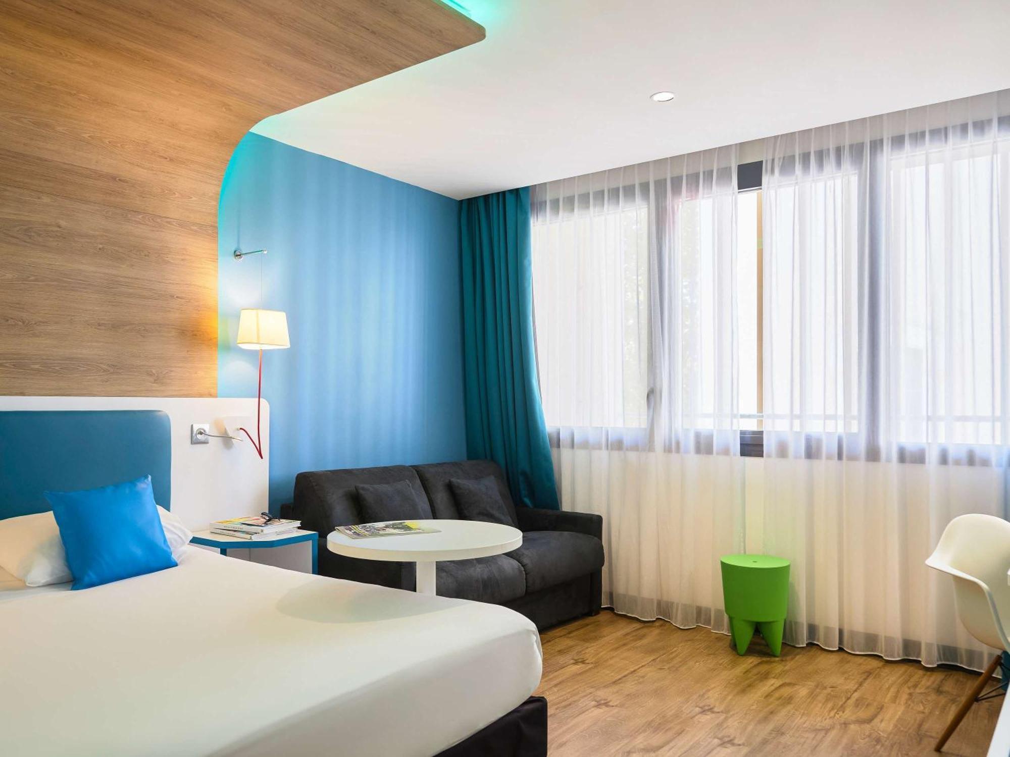 Hotel Ibis Styles Montelimar Centre Exterior foto