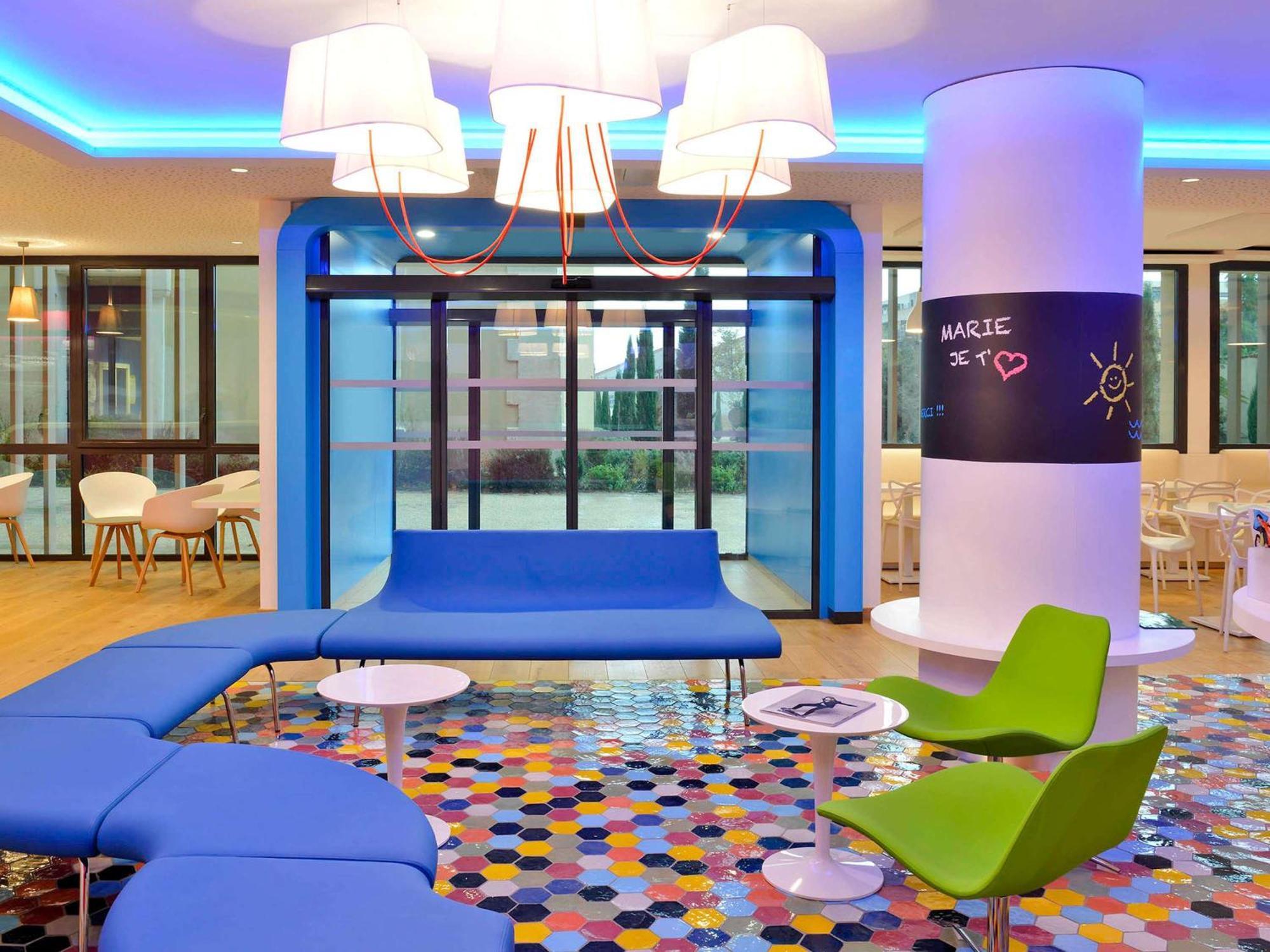 Hotel Ibis Styles Montelimar Centre Exterior foto